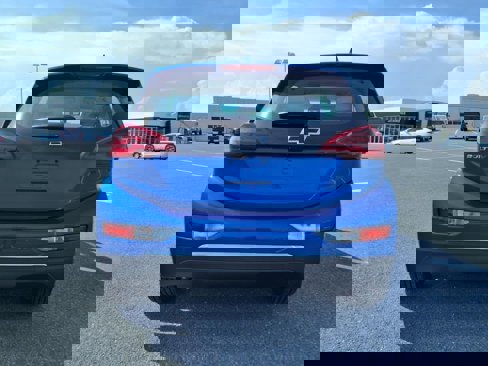 Certified 2020 Chevrolet Bolt Premier w/ Infotainment Package image 5