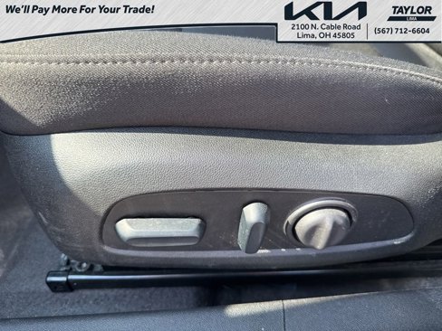 Used 2024 Chevrolet Malibu LT image 27