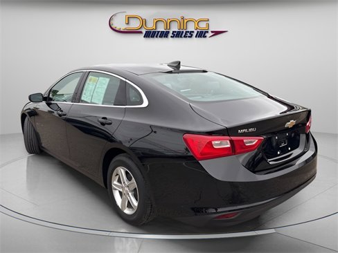 Used 2022 Chevrolet Malibu LS w/ Driver Confidence Package II image 2