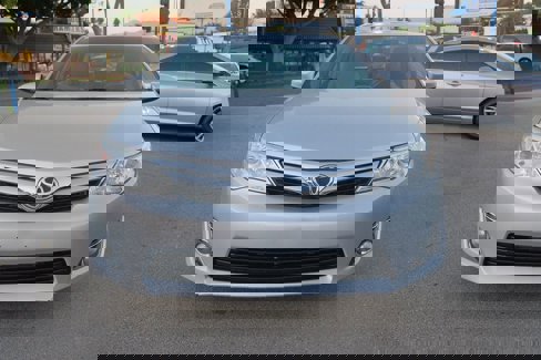 Used 2014 Toyota Camry XLE image 3