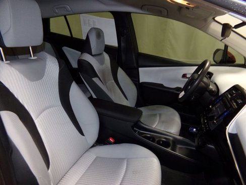Used 2018 Toyota Prius Two image 8