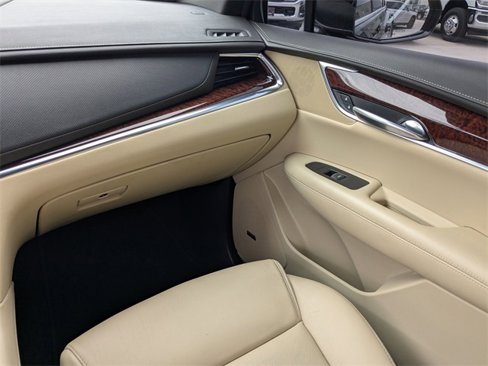 Used 2019 Cadillac XT5 Luxury w/ Advanced Security Package image 16