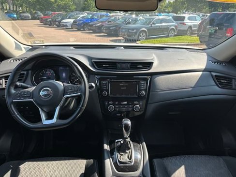 Used 2019 Nissan Rogue SV image 10
