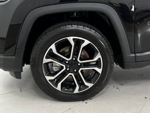Certified 2022 Jeep Compass Limited image 33