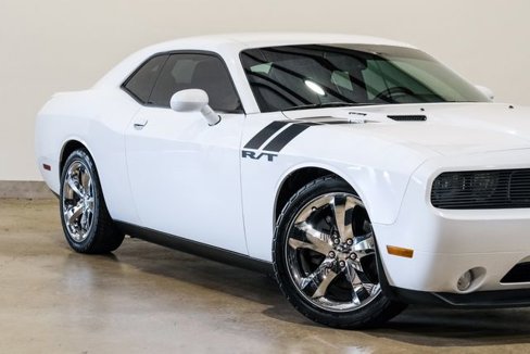 Used 2013 Dodge Challenger R/T image 21