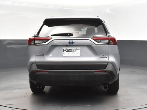 Used 2023 Toyota RAV4 XLE image 6