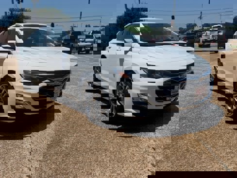 Used 2025 Chevrolet Malibu LT image 5