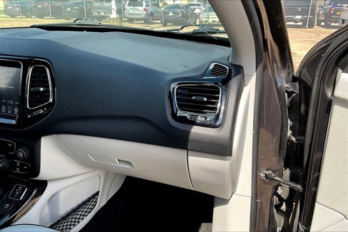 Used 2020 Jeep Compass Limited image 16