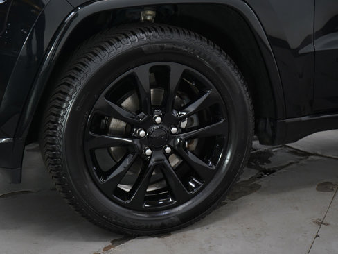 Used 2017 Jeep Grand Cherokee Altitude image 28