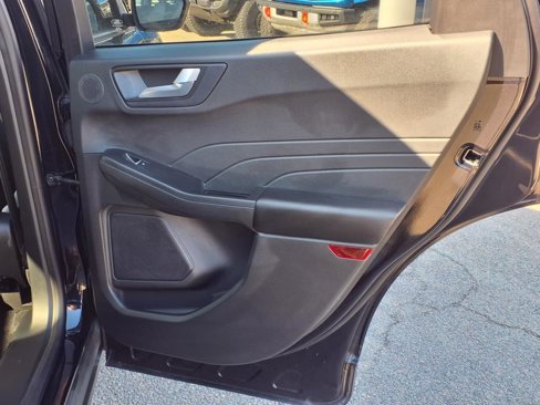 Used 2021 Ford Escape SEL w/ Technology Package image 12