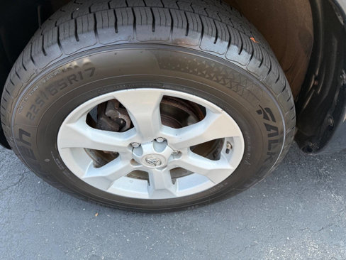 Used 2012 Toyota RAV4 Limited image 76