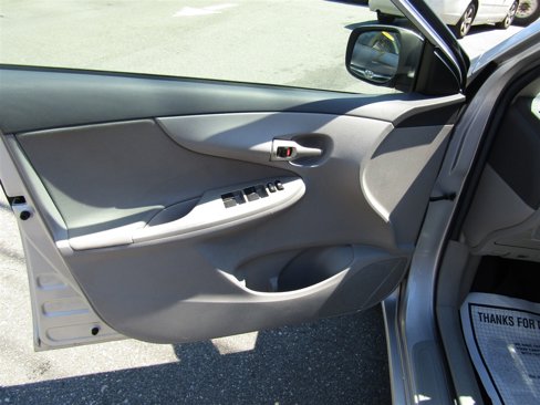 Used 2010 Toyota Corolla image 15