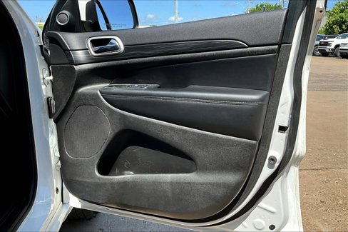 Used 2019 Jeep Grand Cherokee Altitude image 19