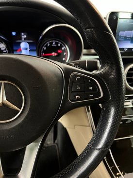Used 2019 Mercedes-Benz GLC 300 w/ Parking Assistance Package image 17