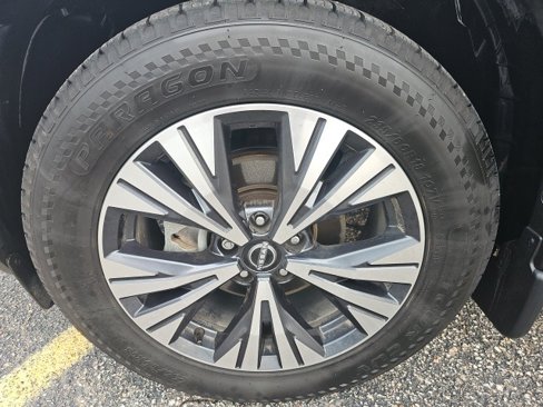 Used 2023 Nissan Rogue SV image 22