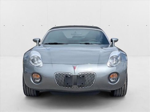 Used 2007 Pontiac Solstice Convertible w/ Premium Package image 2