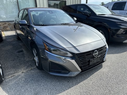 Used 2023 Nissan Altima 2.5 S image 3
