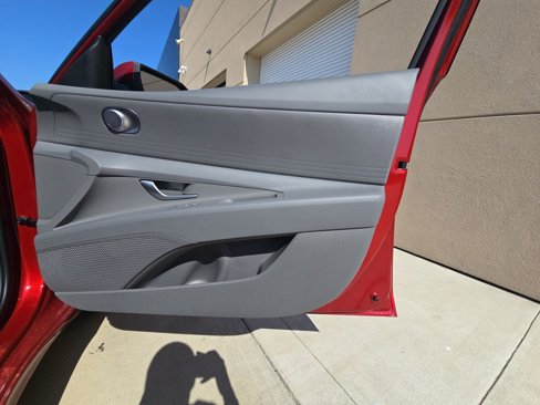 New 2025 Hyundai Elantra SE image 22