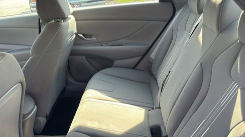 Used 2023 Hyundai Elantra SEL image 29