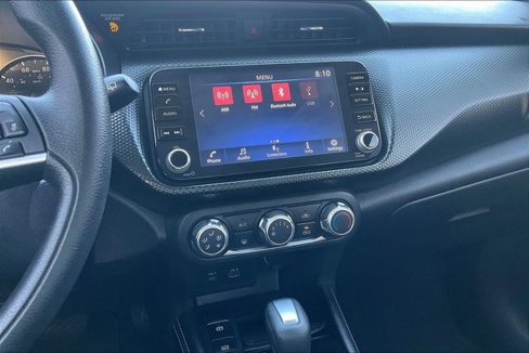 Used 2023 Nissan Kicks SV image 6