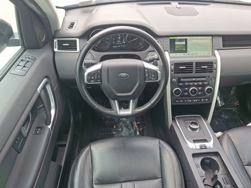 Used 2018 Land Rover Discovery Sport HSE image 28