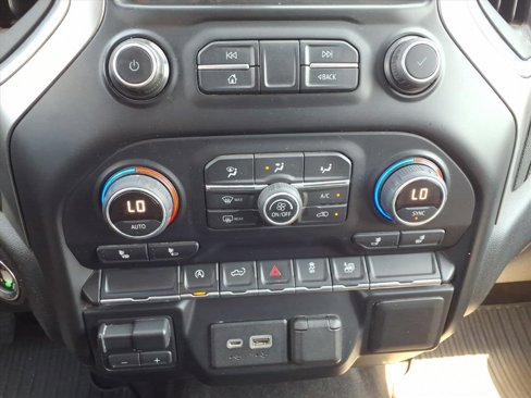 Used 2019 Chevrolet Silverado 1500 LT w/ All-Star Edition image 7