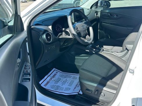 Used 2023 Hyundai Kona SEL image 15