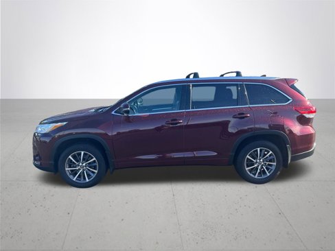 Used 2018 Toyota Highlander XLE image 9