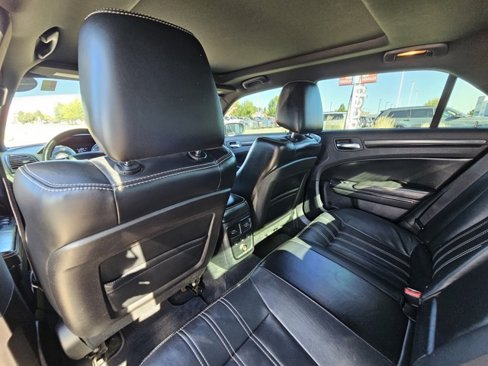 Used 2014 Chrysler 300 S w/ Luxury Group image 11