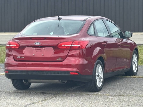 Used 2015 Ford Focus SE w/ Reverse Sensing Package image 9