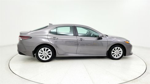 Used 2023 Toyota Camry LE image 5