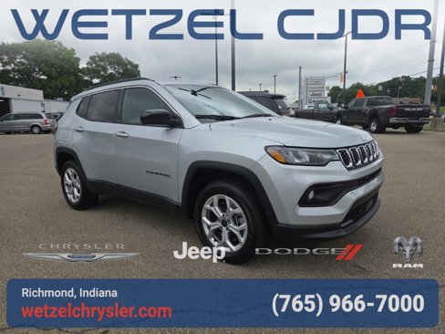 New 2025 Jeep Compass Latitude image 1