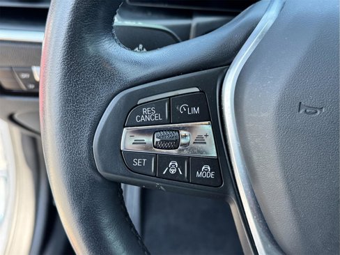 Used 2022 BMW i4 eDrive40 image 36