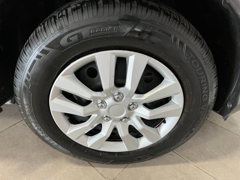 Used 2019 Nissan Rogue Sport S image 9