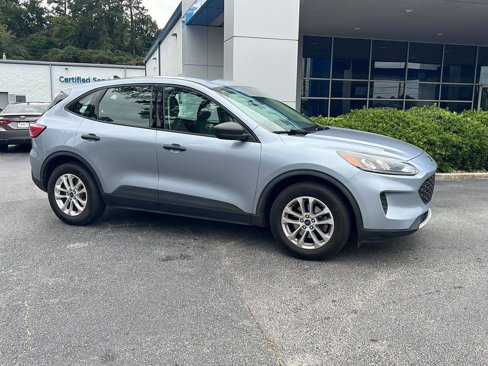 Used 2022 Ford Escape S image 2