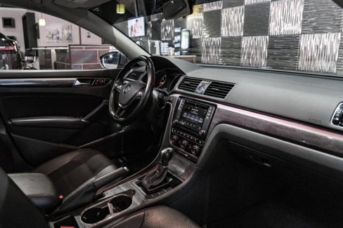 Used 2017 Volkswagen Passat 1.8T SE w/ SE Lighting Package image 25