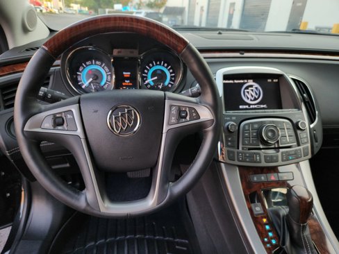 Used 2010 Buick LaCrosse CXS w/ Touring Package image 8