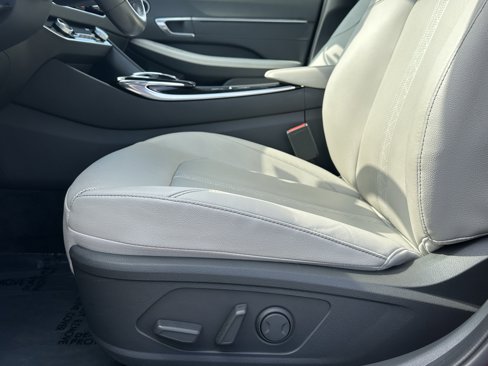 Used 2023 Hyundai Sonata Limited w/ Preferred Accessory Package image 12