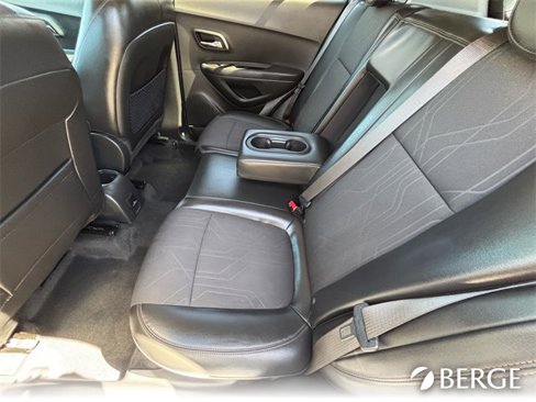 Used 2018 Chevrolet Trax LT w/ LT Convenience Package image 14