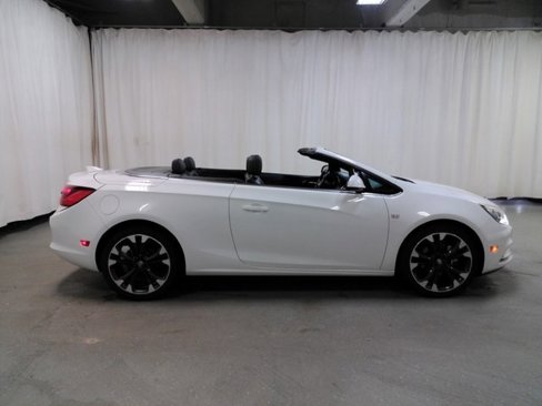 Used 2019 Buick Cascada Premium image 14