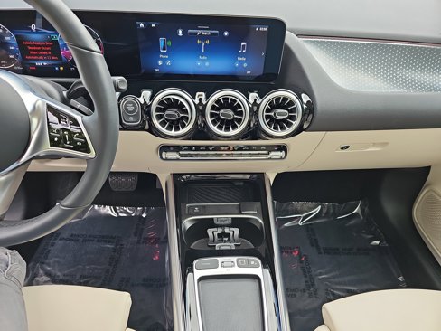 Certified 2025 Mercedes-Benz GLA 250 image 22