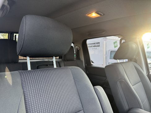 Used 2014 Nissan Titan SV w/ SV Value Truck Package image 21