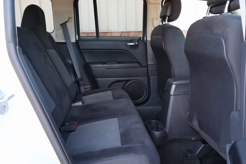Used 2016 Jeep Patriot Latitude image 34