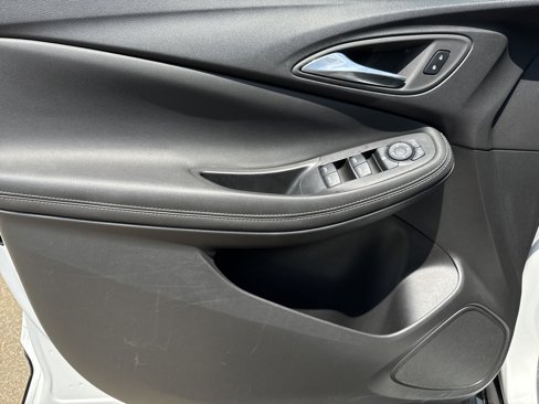 Used 2024 Buick Encore GX Sport Touring image 10