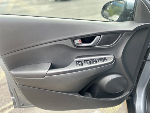 Used 2020 Hyundai Kona SE image 9