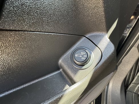 Used 2021 GMC Terrain SLE w/ Driver Convenience Package image 27