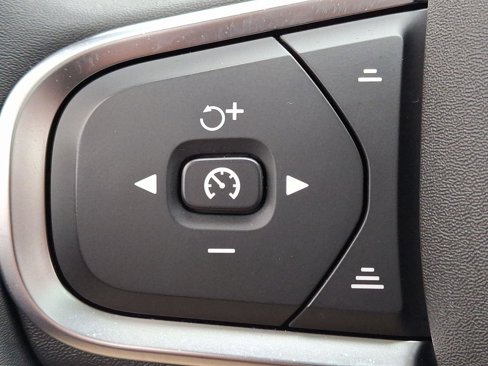 Certified 2025 Volvo S60 B5 Core image 23