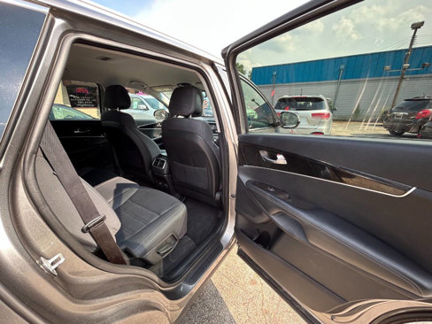 Used 2016 Kia Sorento LX w/ LX Convenience Package image 7
