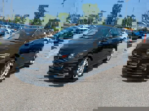 Used 2016 Chevrolet Malibu LT image 4