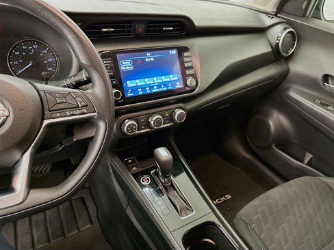 Used 2024 Nissan Kicks SV image 25